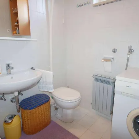Apartment With A Parking Space Njivice, Krk - 21866 Njivice
